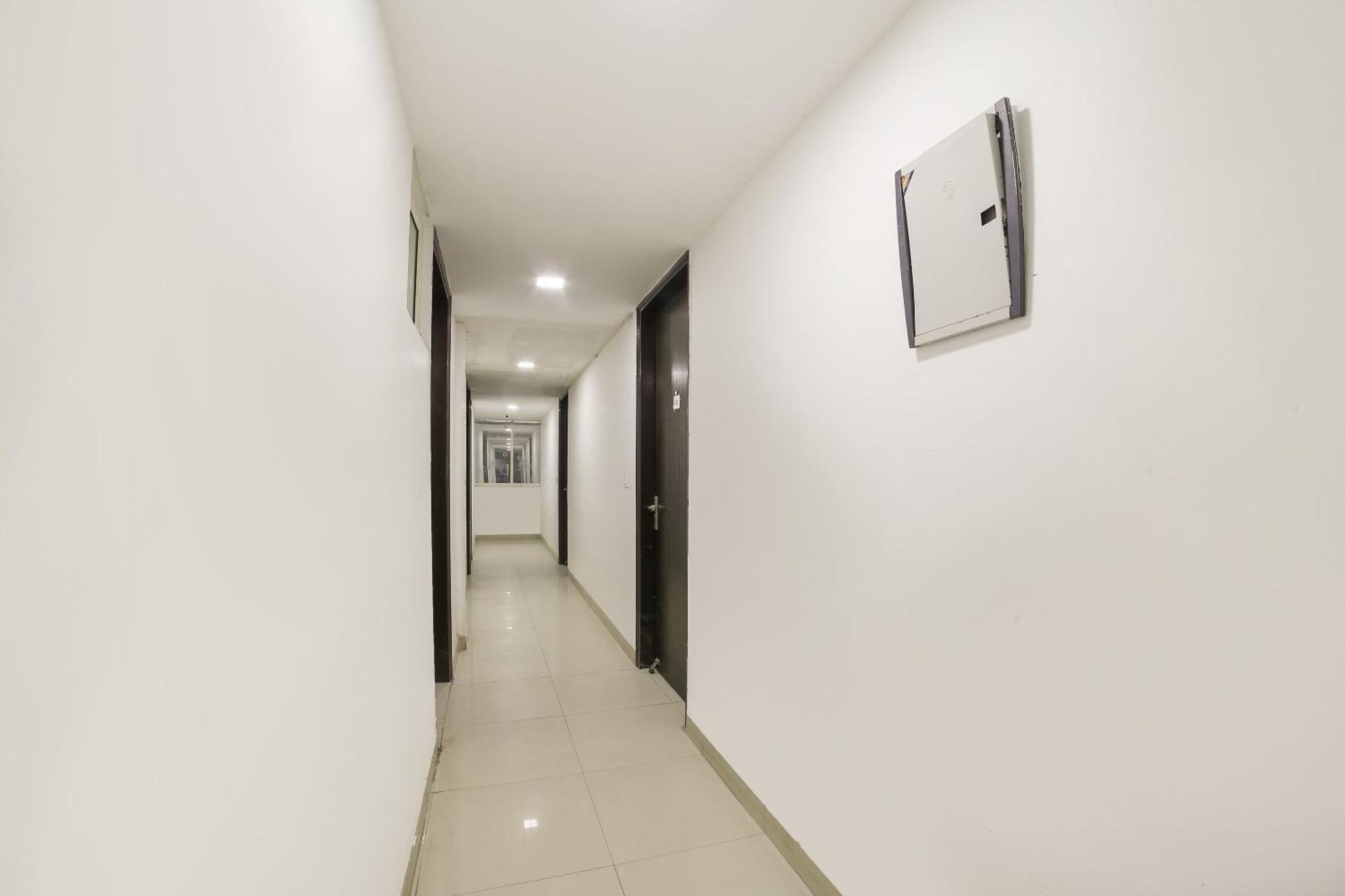 My Comfortable Hotel Neu-Delhi Exterior foto