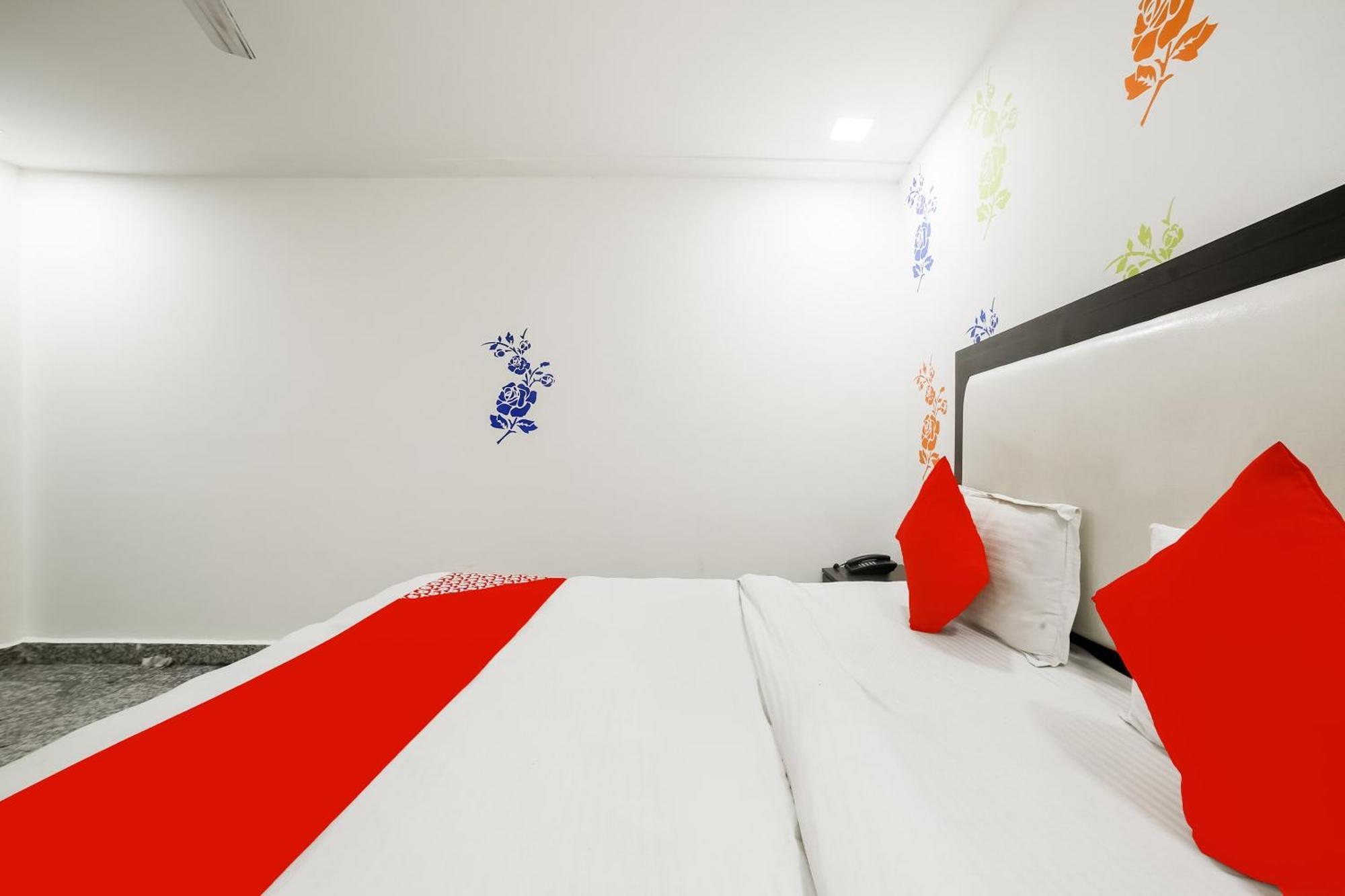 My Comfortable Hotel Neu-Delhi Exterior foto