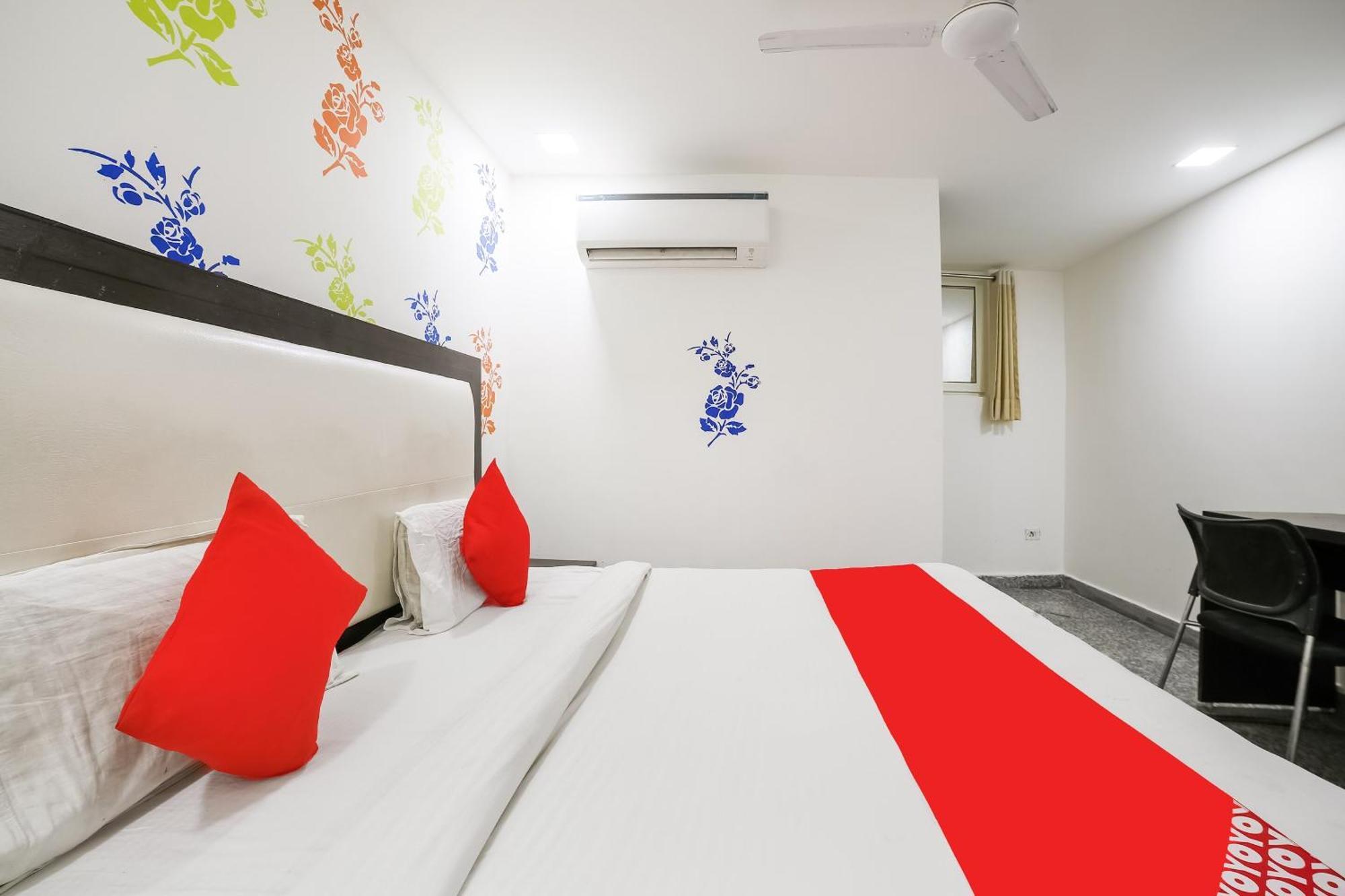 My Comfortable Hotel Neu-Delhi Exterior foto